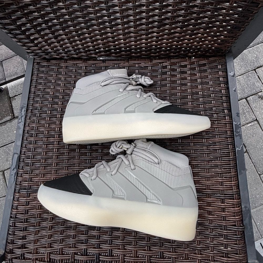Fear of God x Adidas Basketball Sesame Carbon - Picture 2 of 8